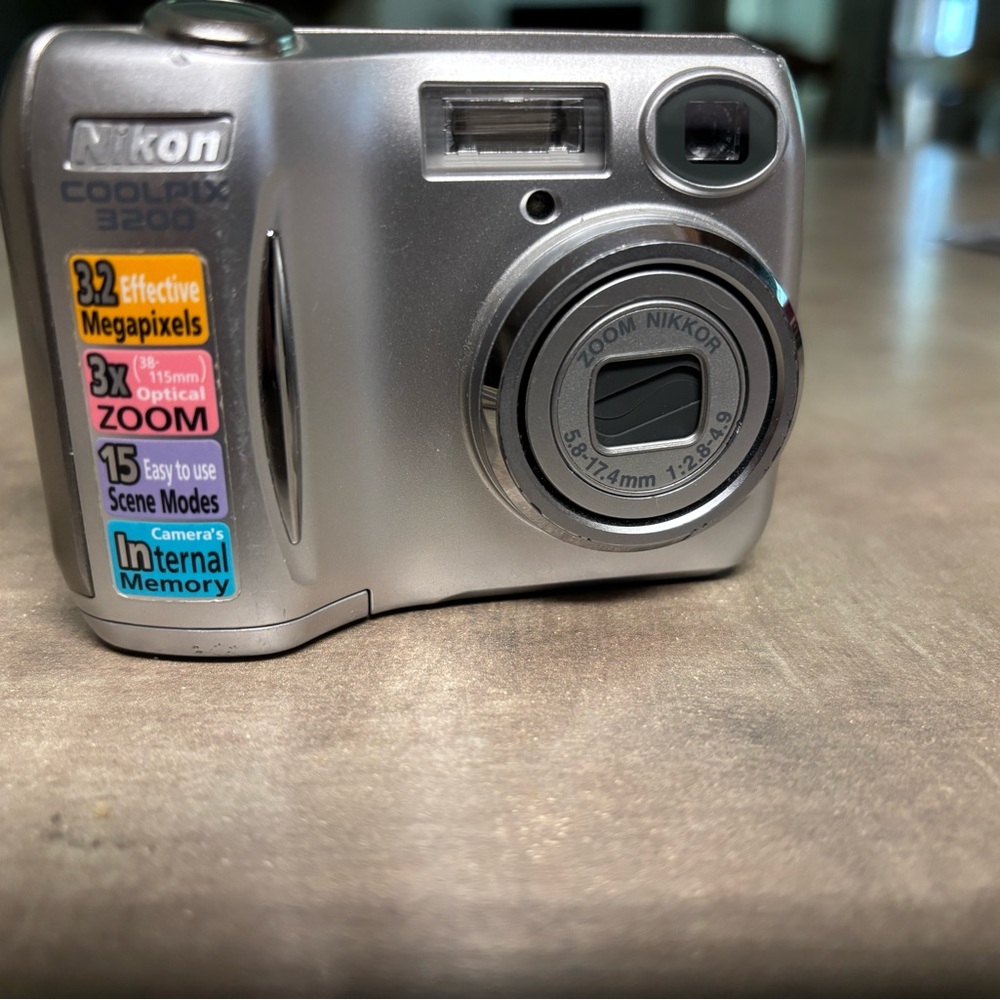 Nikon Coolpix 3200 Silver Digital Camera